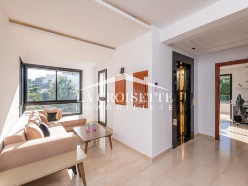 Villa S+5 avec piscine à Gammarth